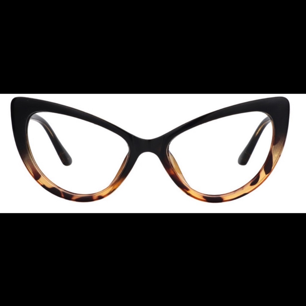 “Re-Poshing” these cat-eye glasses